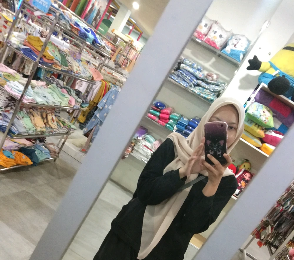 GIF uploaded by Desi
