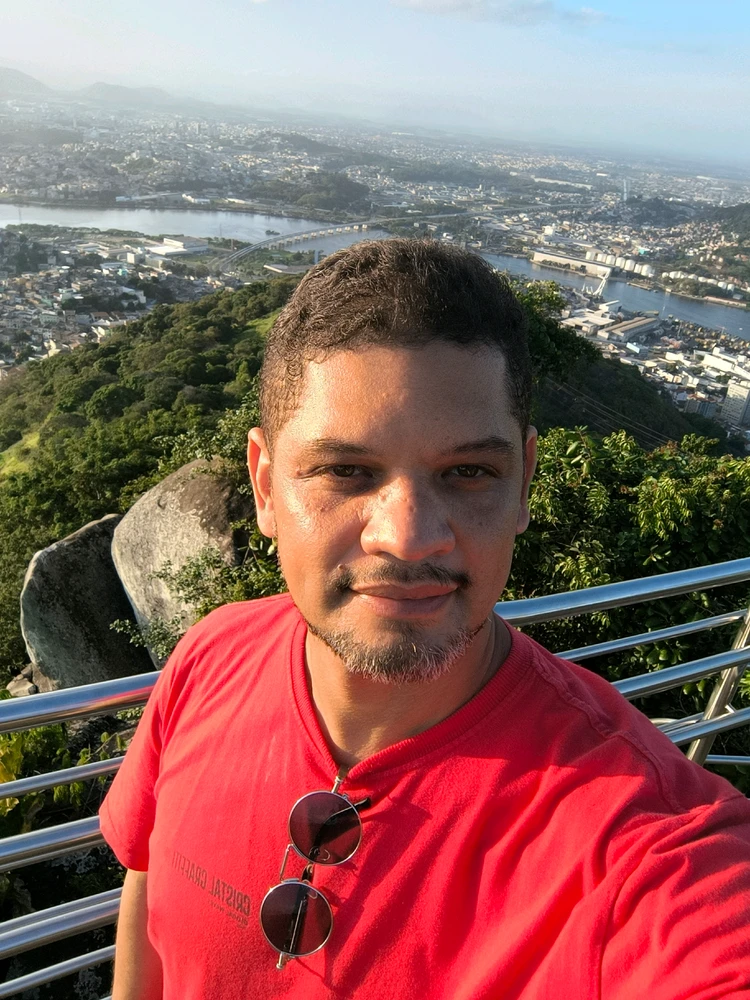 GIF uploaded by Wesley