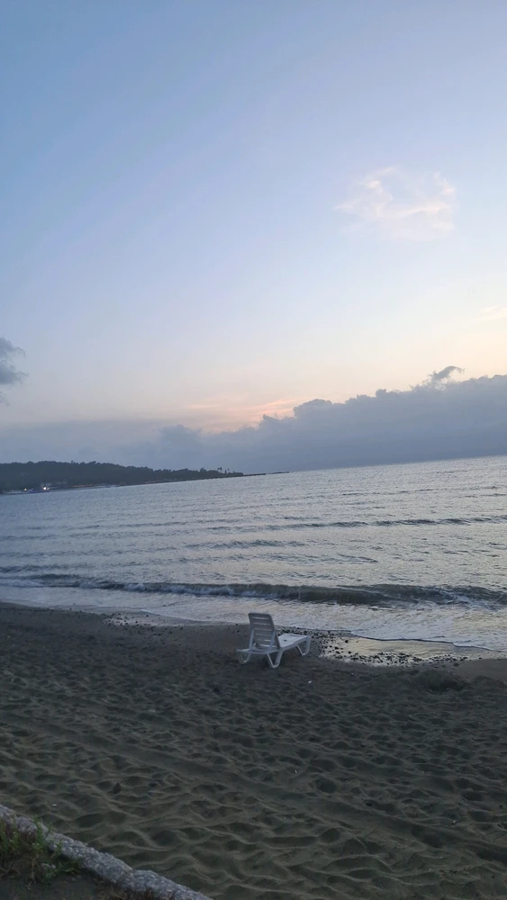 GIF uploaded by Hasan