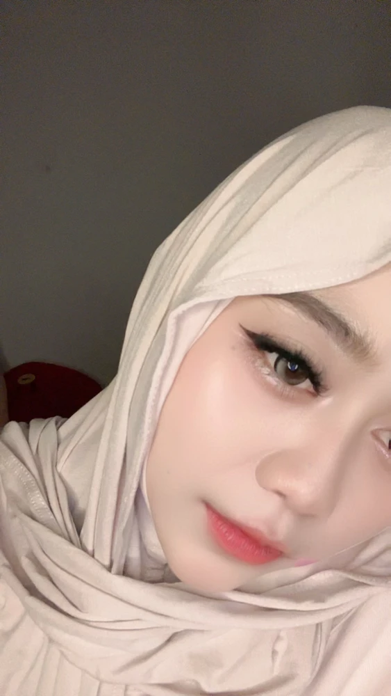 GIF uploaded by Rena