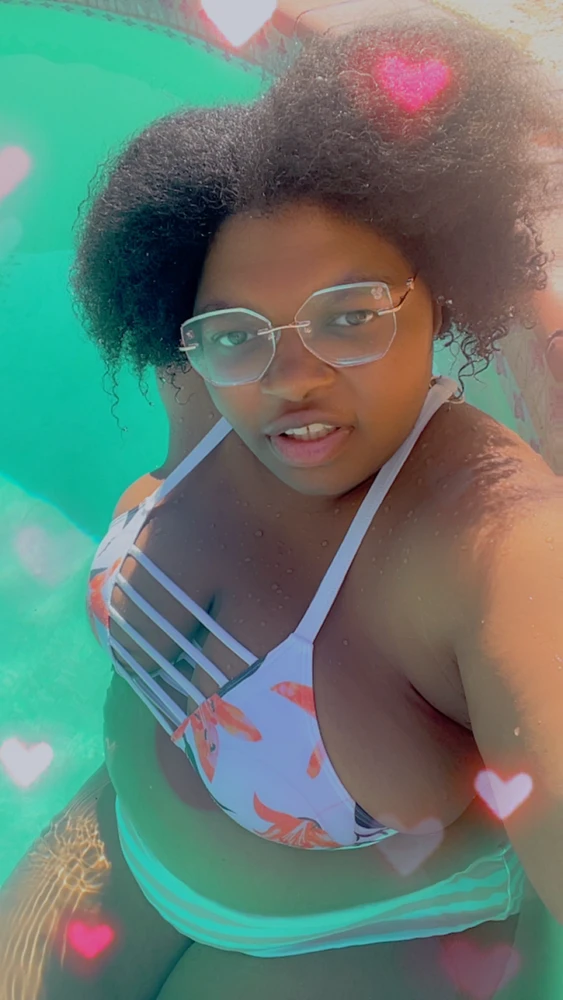 GIF uploaded by Mia