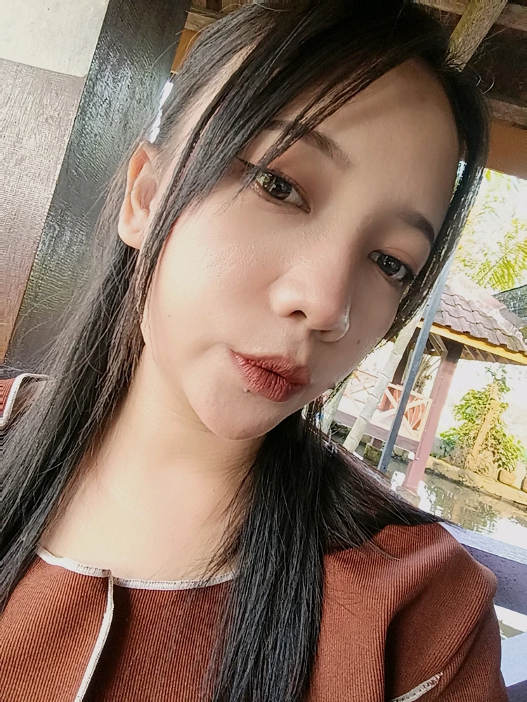 GIF uploaded by Sisil