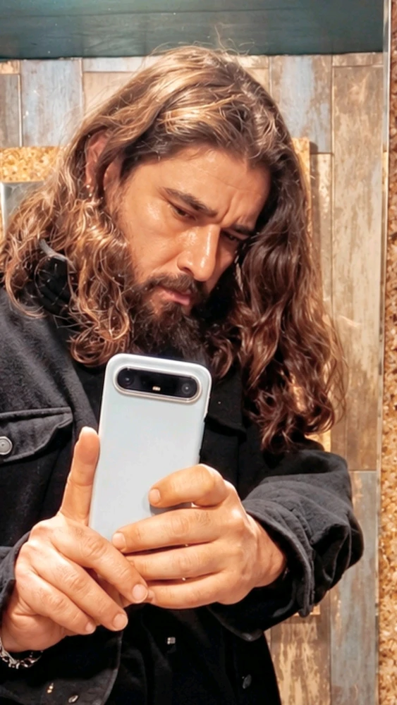 GIF uploaded by Okan