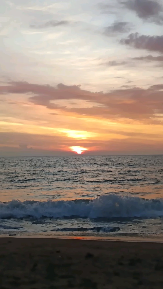 GIF uploaded by Dinara