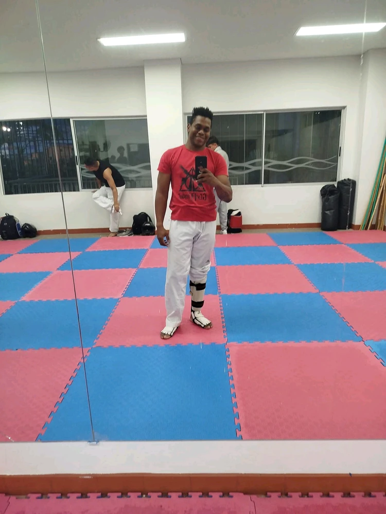 GIF uploaded by Harry Casquete Achito