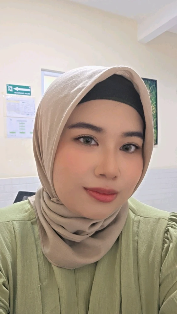 GIF uploaded by Nadhira