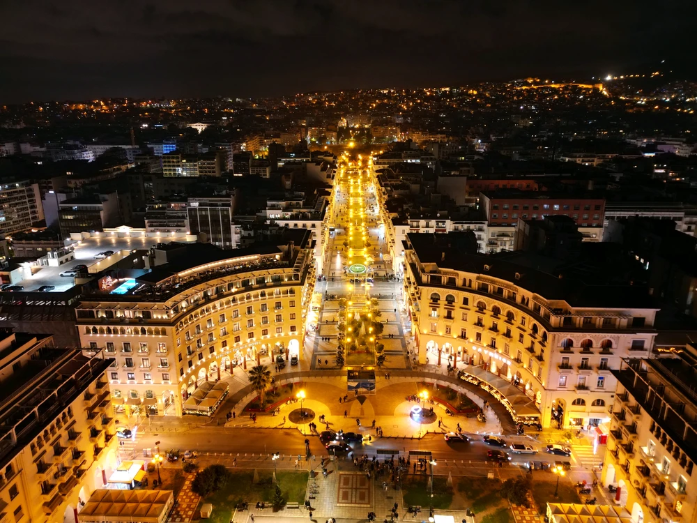 GIF uploaded by Stavros