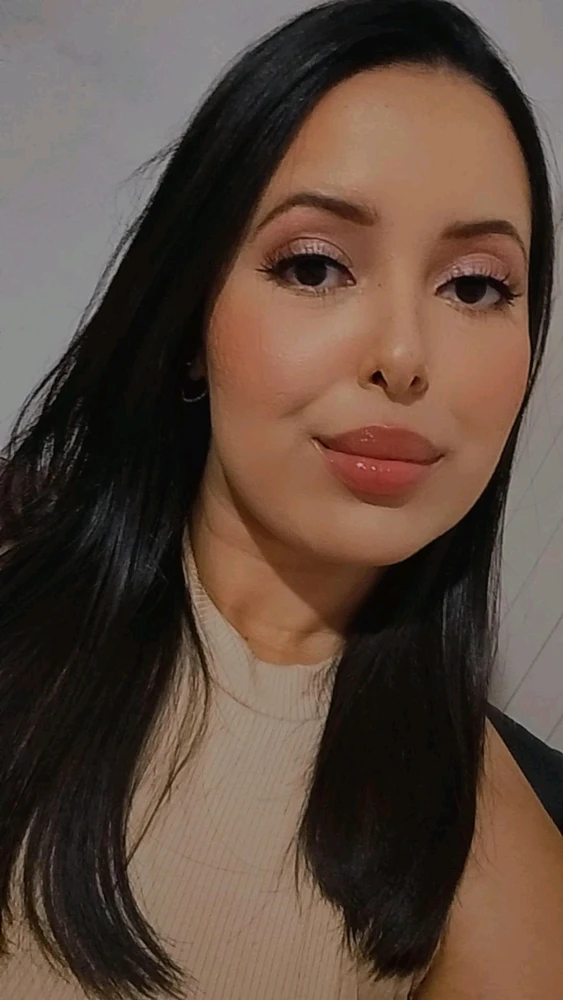 GIF uploaded by Mari Moraes
