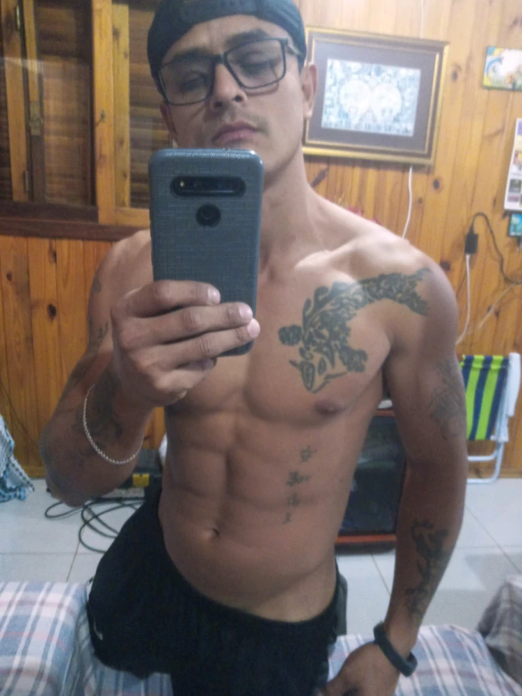 GIF uploaded by Cyro Braga