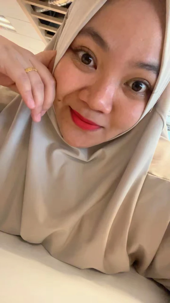 GIF uploaded by Icha