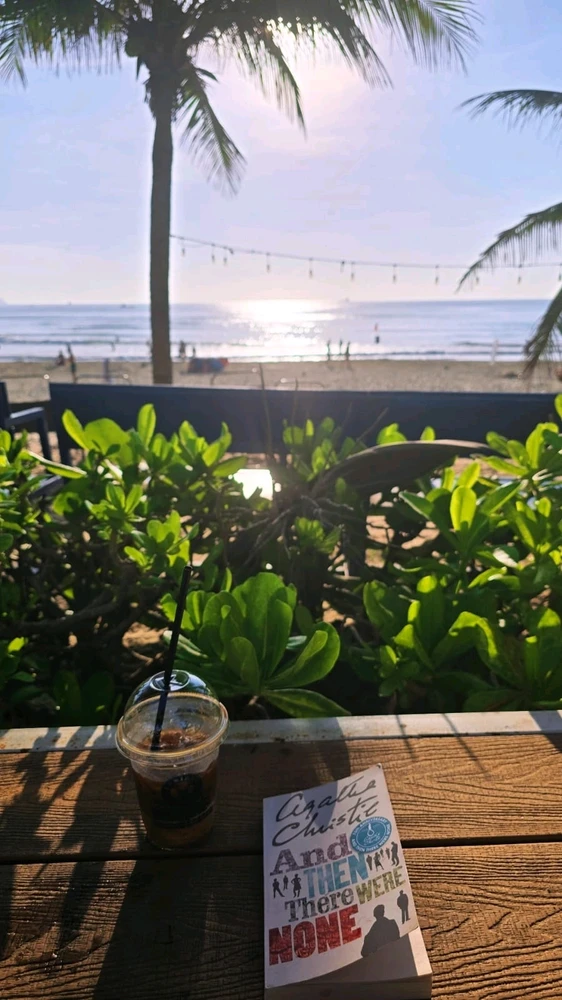 GIF uploaded by Mar