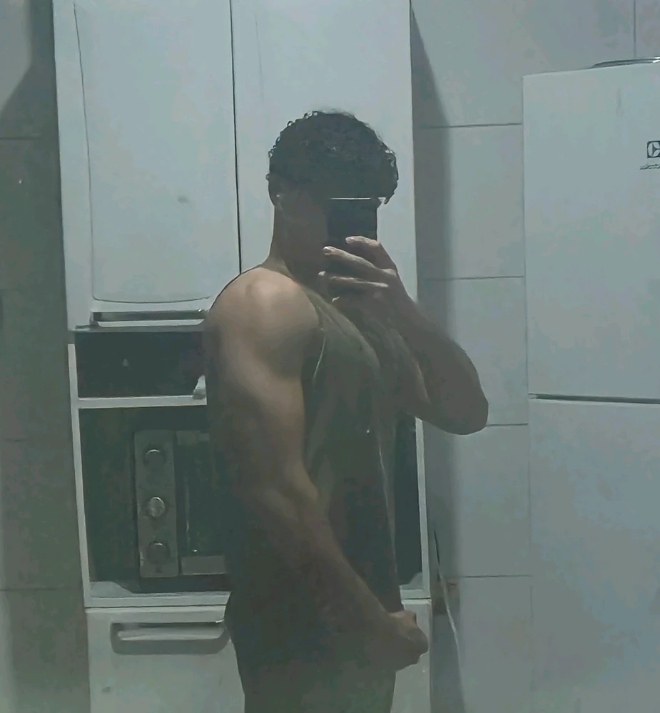 GIF uploaded by Thiago