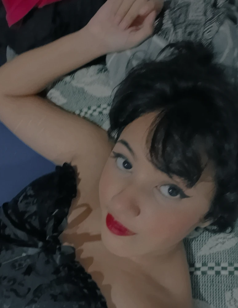 GIF uploaded by Alice
