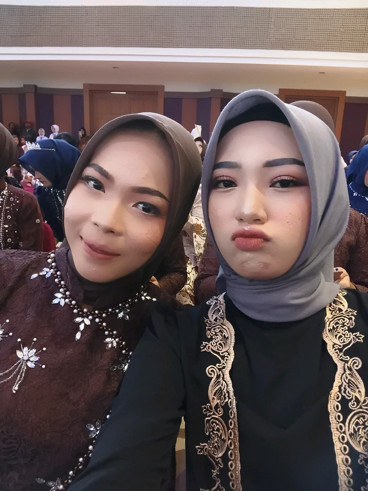 GIF uploaded by Sesa