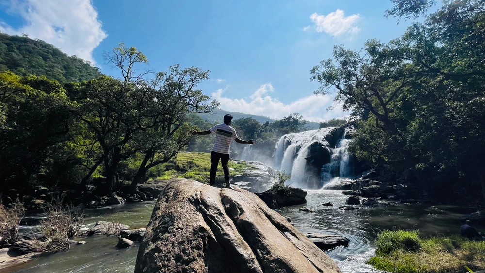 GIF uploaded by Bupesh
