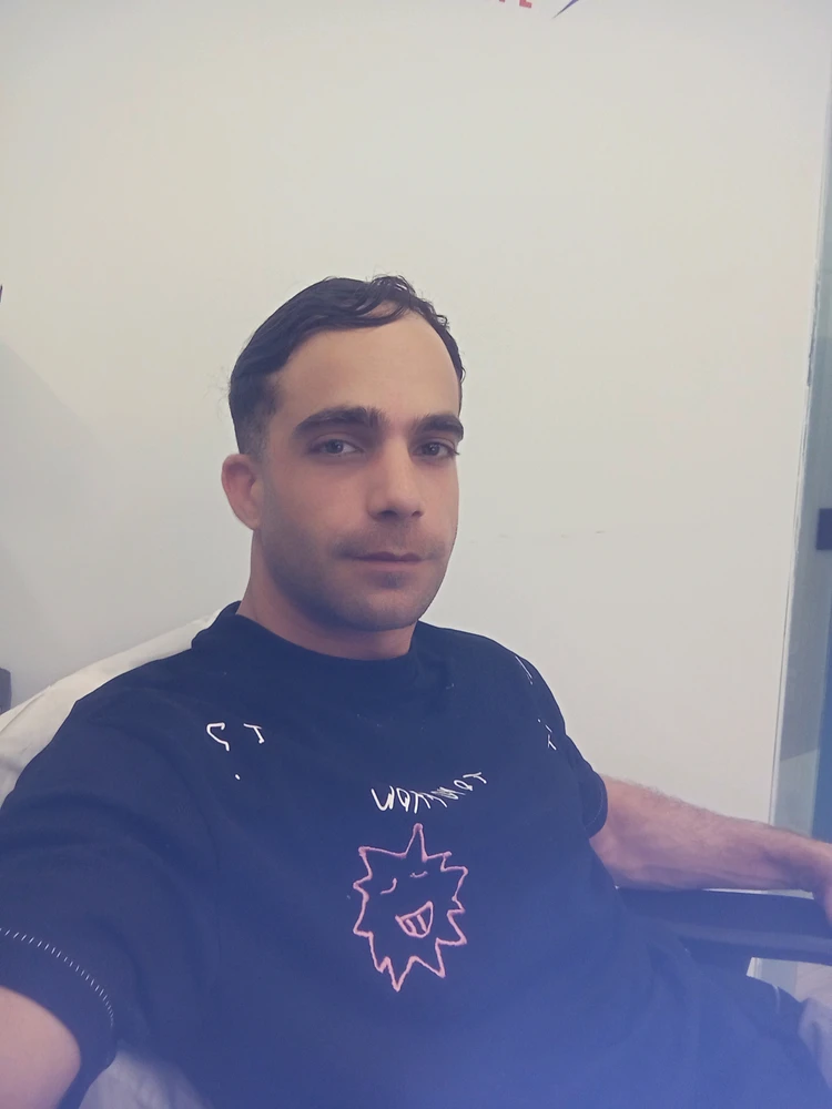 GIF uploaded by אלי