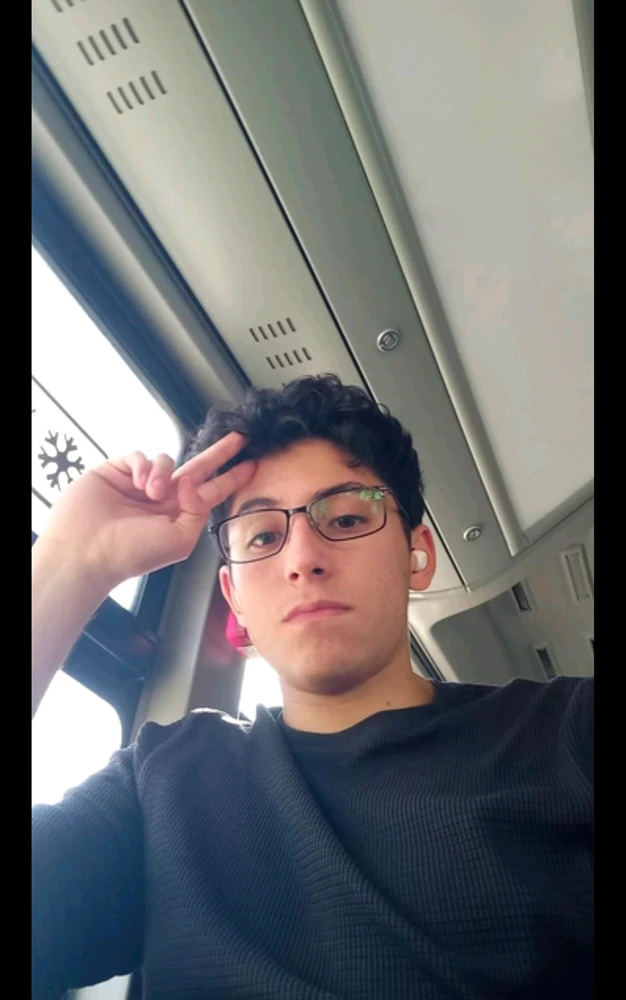 GIF uploaded by Gabriel