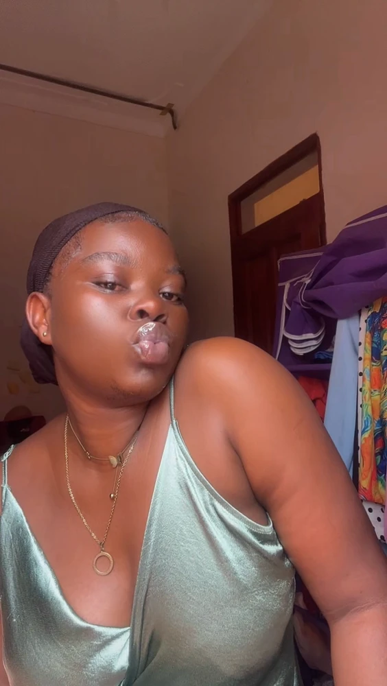 GIF uploaded by Christelle