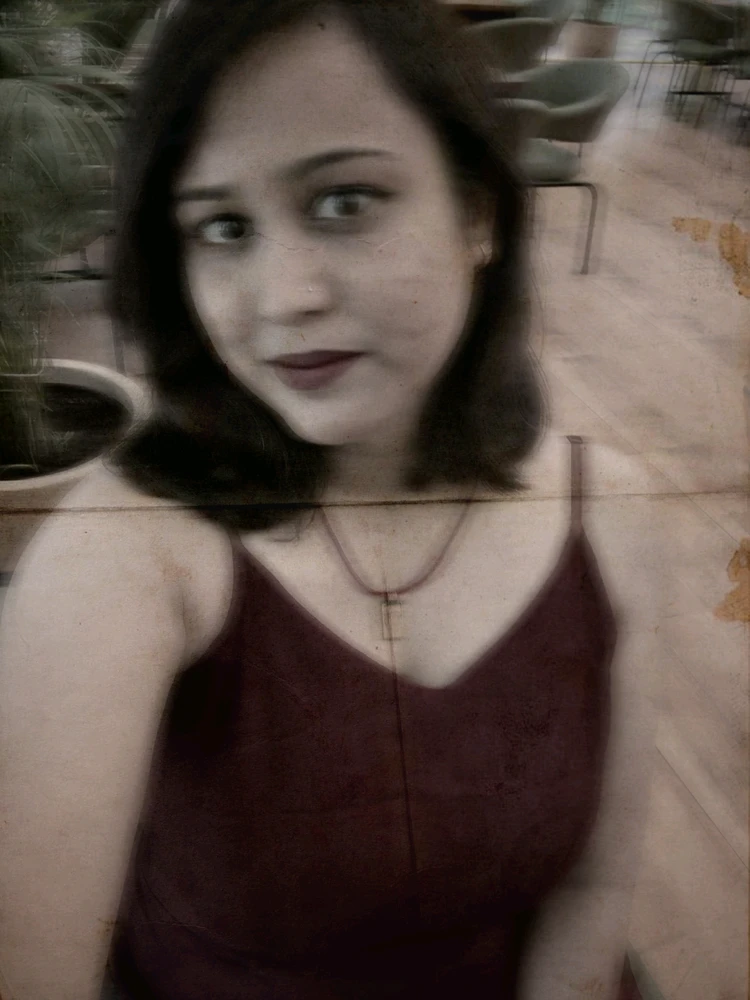 GIF uploaded by Aria