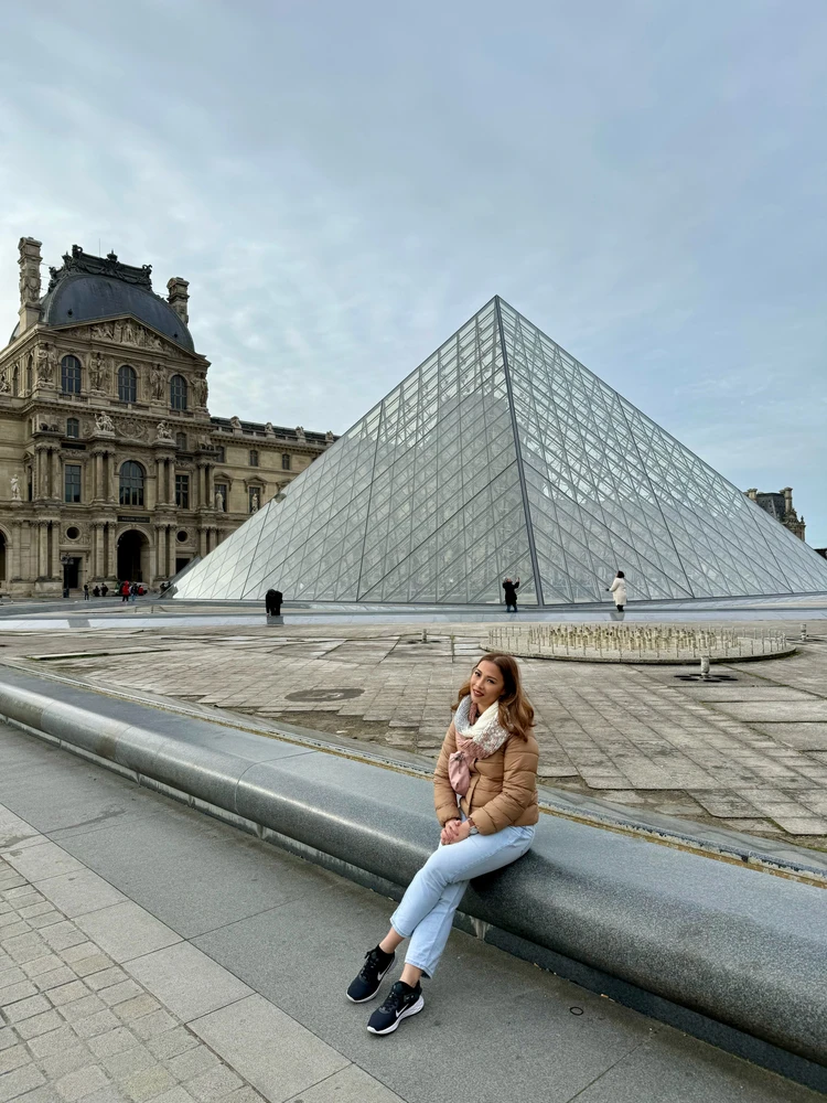 GIF uploaded by Julienne
