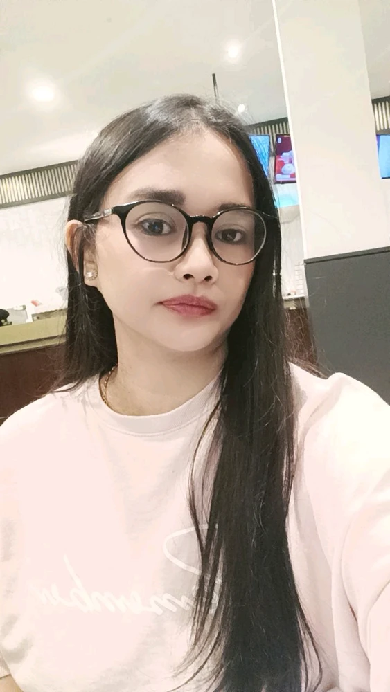 GIF uploaded by Priscilla