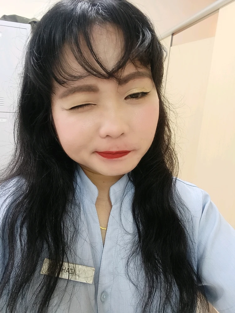 GIF uploaded by Izah