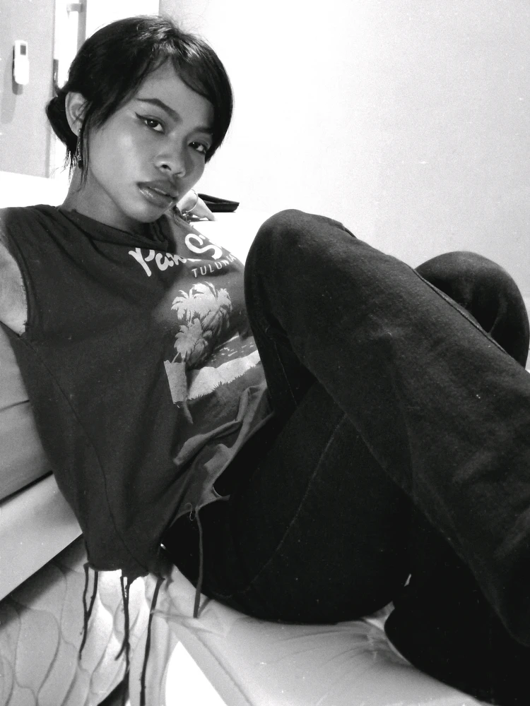 GIF uploaded by Yupi