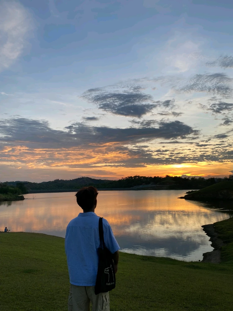 I-upload ni Droniel Panchito ang larawan