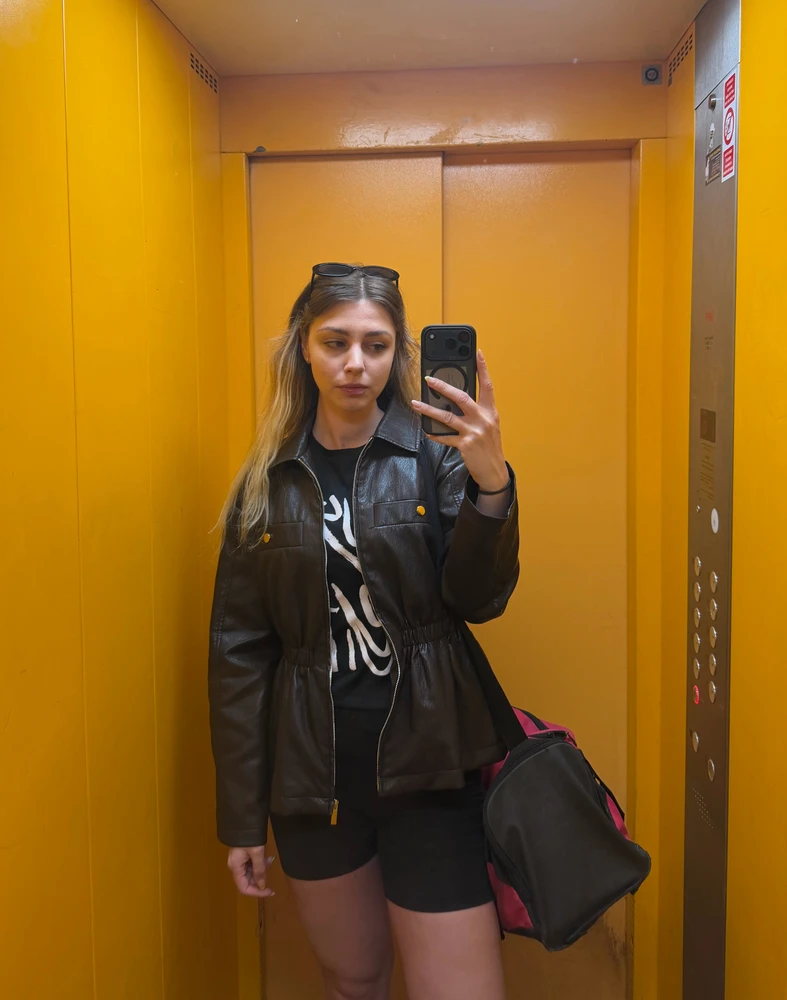 GIF uploaded by Tereza