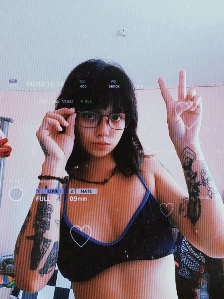 GIF uploaded by Jaw