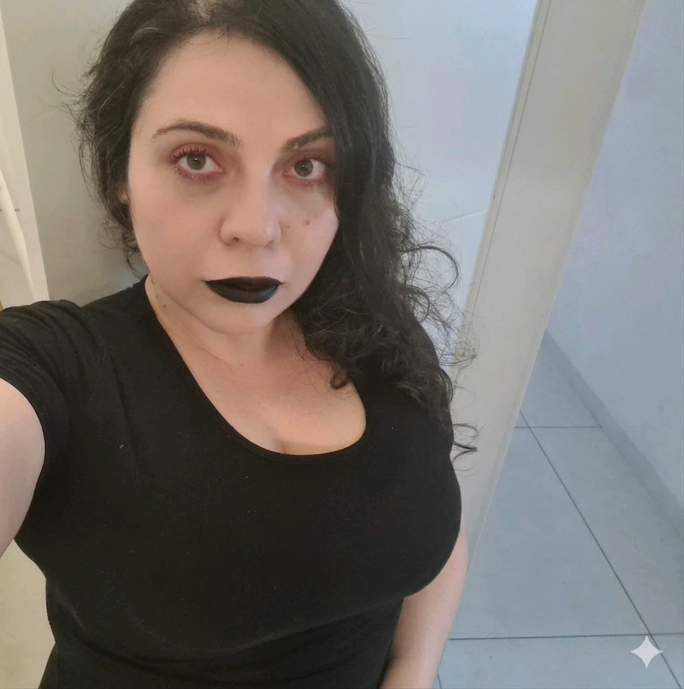 GIF uploaded by Lilith