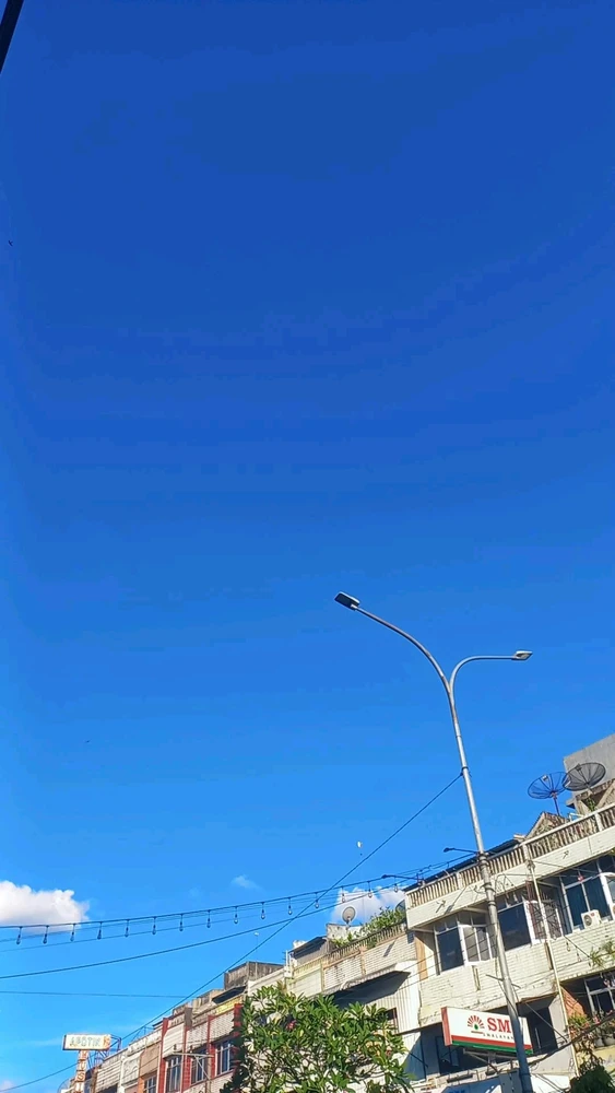 GIF uploaded by Ema