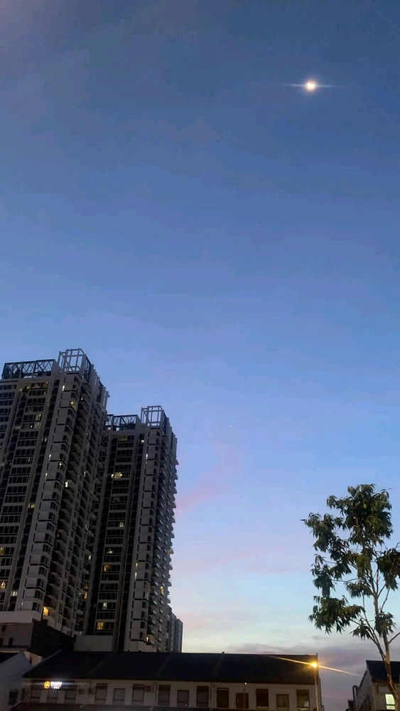 GIF uploaded by Ren