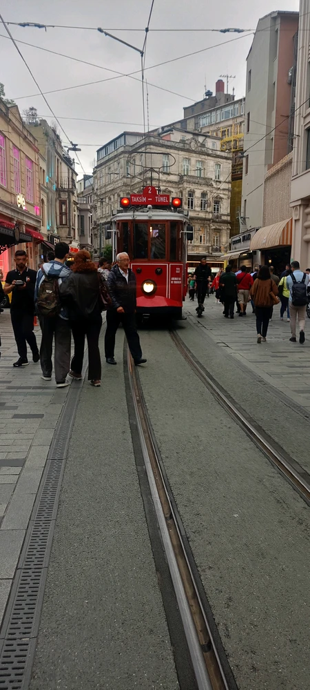 Deniz tarafından yüklenen GIF