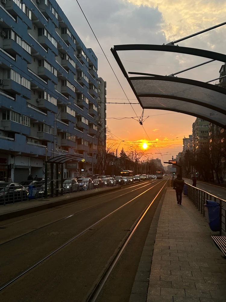 GIF uploaded by Denisa