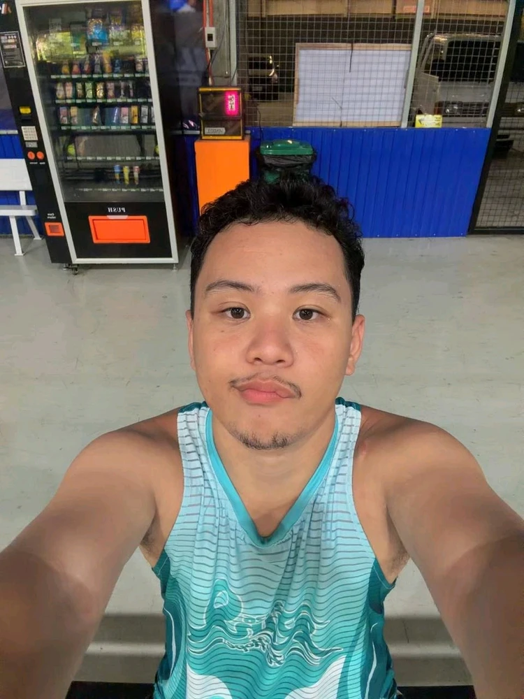 GIF gi-upload ni Milven