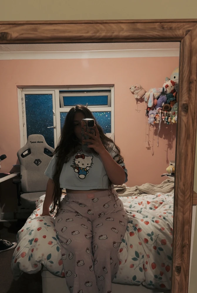 GIF uploaded by Jade