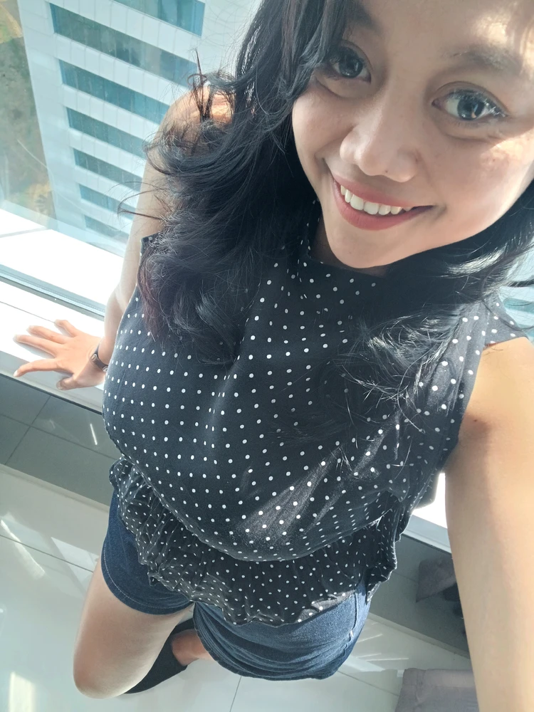 GIF uploaded by Riska