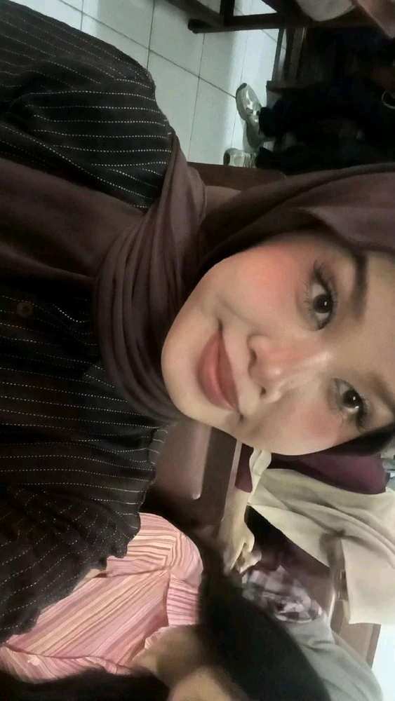 GIF uploaded by Claudy