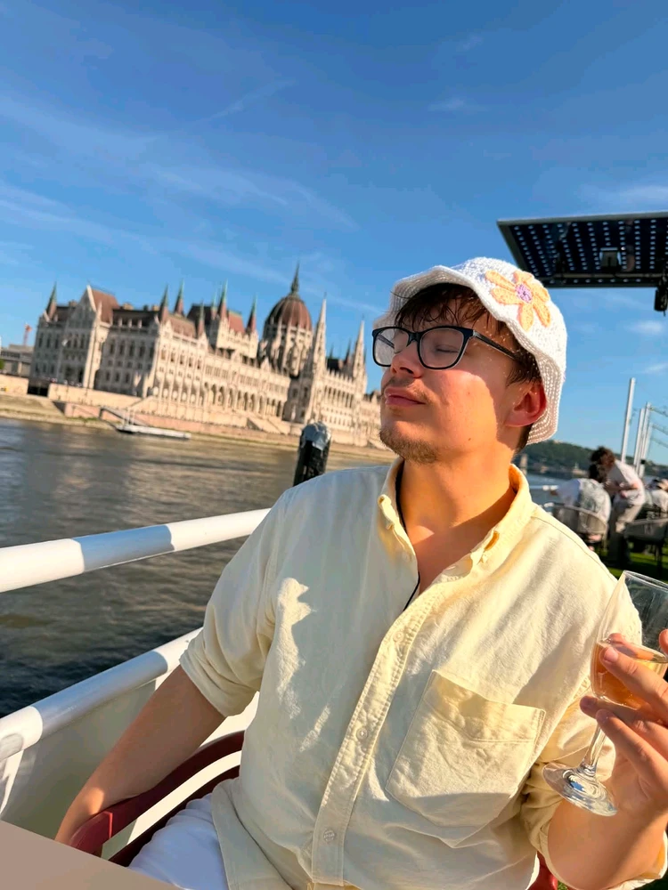 GIF uploaded by Pazo