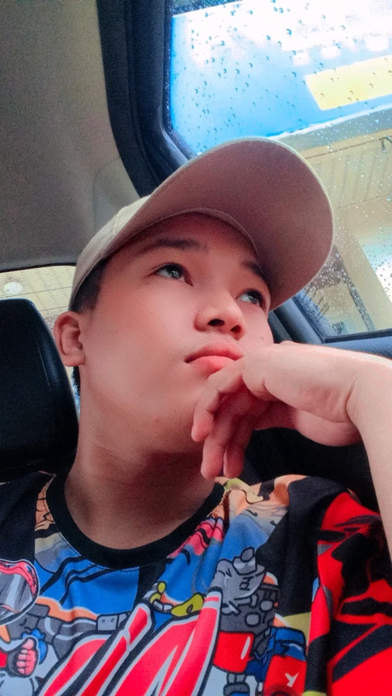GIF uploaded by Rey Morris