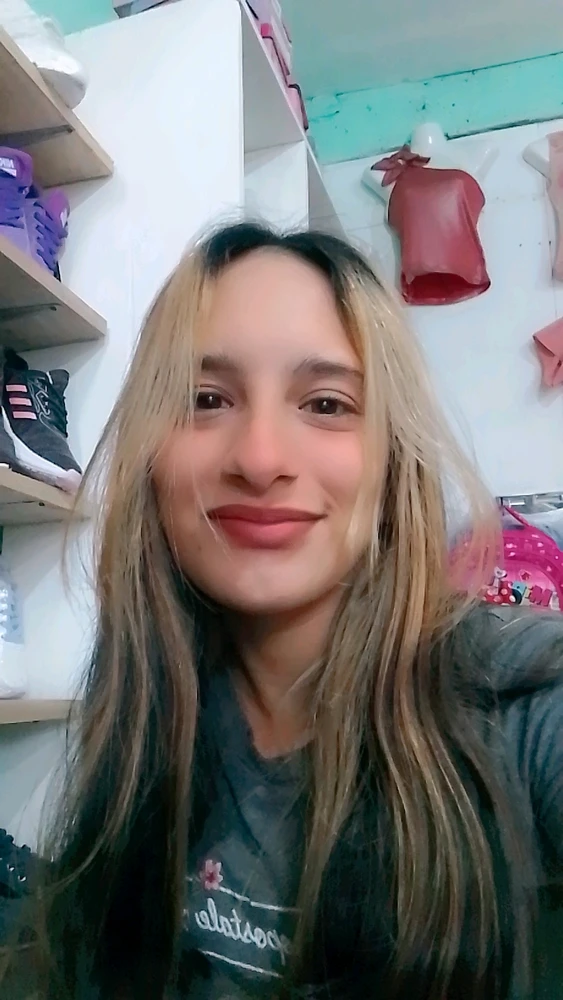 Allison Zambrano द्वारा अपलोड किया गया GIF