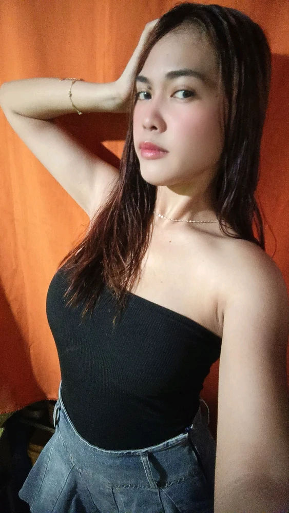 GIF uploaded by Azmin