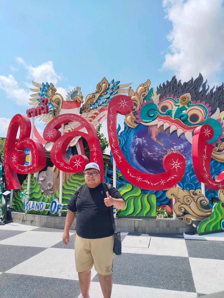 GIF uploaded by Koko Yudhis