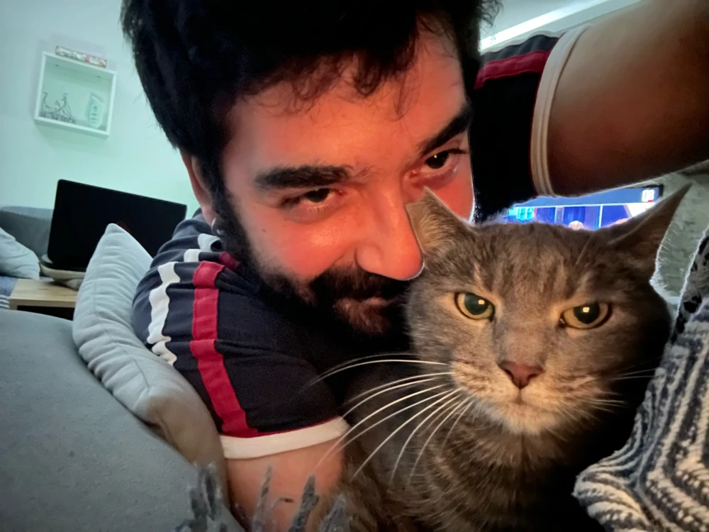 GIF uploaded by Ozan