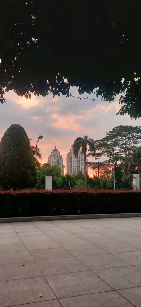 GIF diunggah oleh Siraa