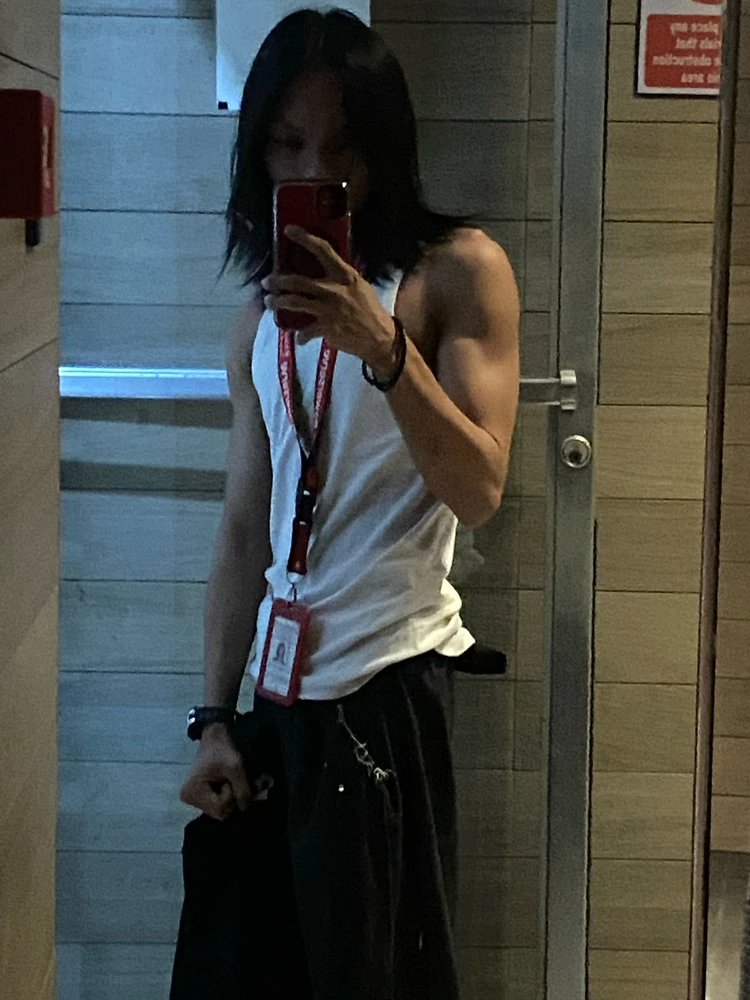 I-upload ni Josh ang larawan