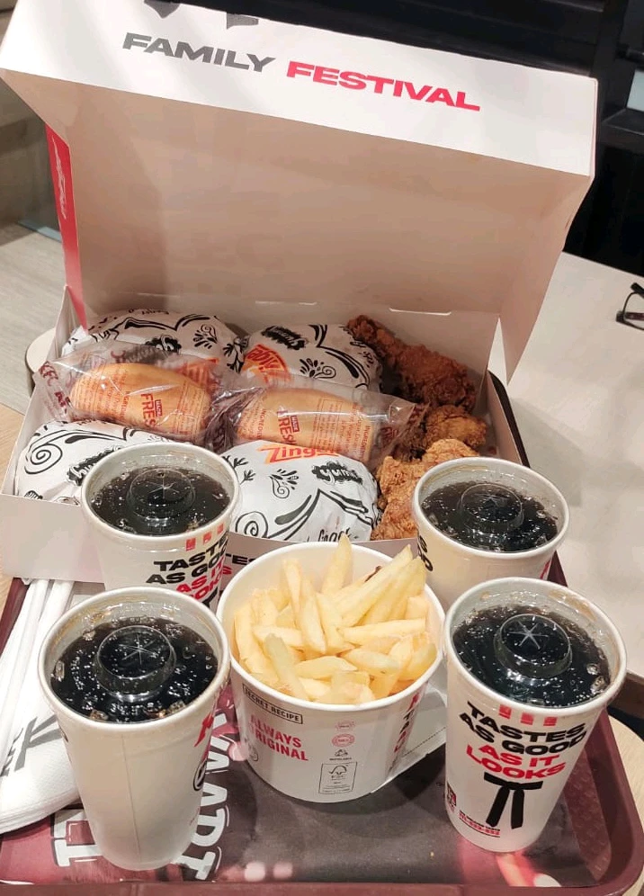 GIF uploaded by 𝑨𝒏𝒆𝒆𝒍..