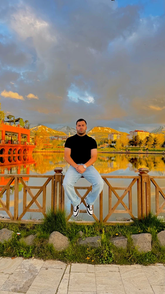 Asil tarafından yüklenen GIF
