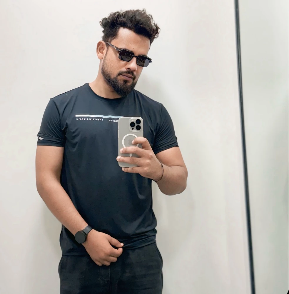 Khalid द्वारा अपलोड किया गया GIF